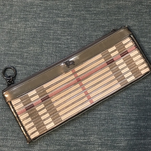 Burberry clutch with Burberry print - Picture 2 of 4